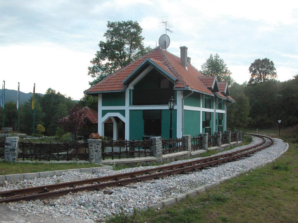 Planinska Kuca Mokra Gora Exterior foto
